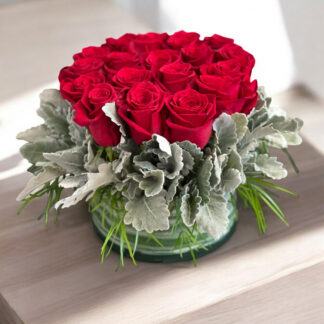 Rose Arrangements in a glass Pot 110