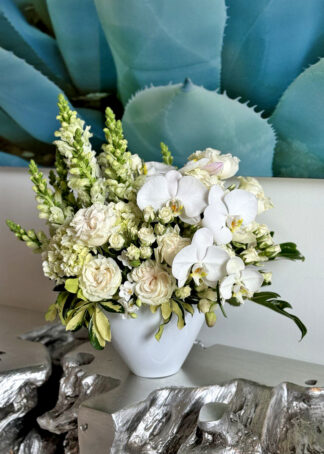 0-La Bella roses, orchids and hydrangeas
