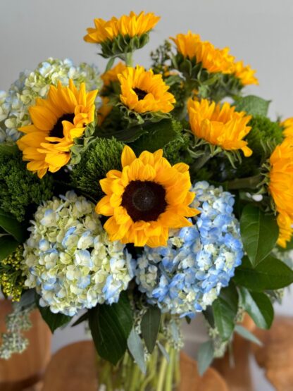 Vibrant Floral Elegance: Sunflowers and Hydrangeas - Image 3