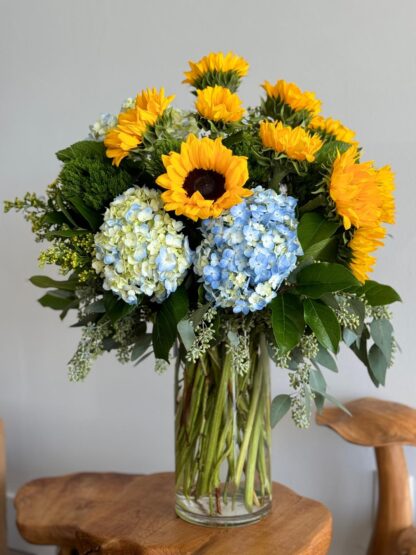 Vibrant Floral Elegance: Sunflowers and Hydrangeas - Image 2